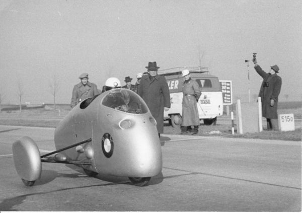 1954 World Record Long Distance B1/B2 500cc Noll Wilhelm GER BMW 2m49s 213 km/h