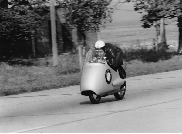 1955 World Record Long Distance 10 km Zeller Walter GER BMW 500cc 2m34s 233 km/h