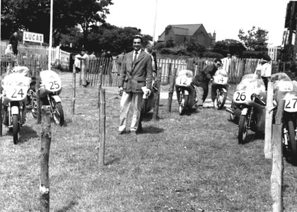 1959 Road Racing GP125 Hunt Bill Honda team manager Tourist Trophy Isle of Man